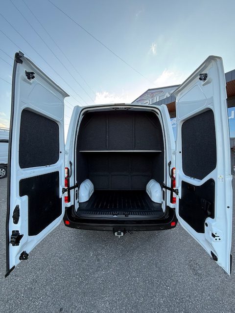 De vanzare Renault Master 8+1 2024