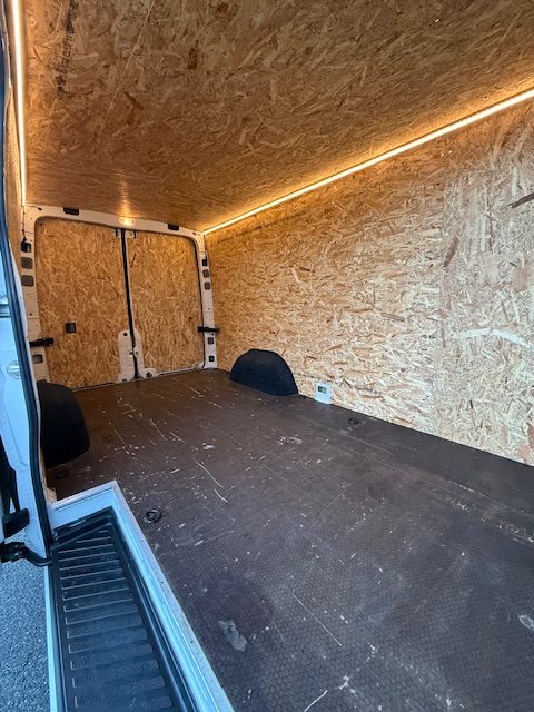 Volkswagen Crafter L2H1 2.0 tdi 140 cp!