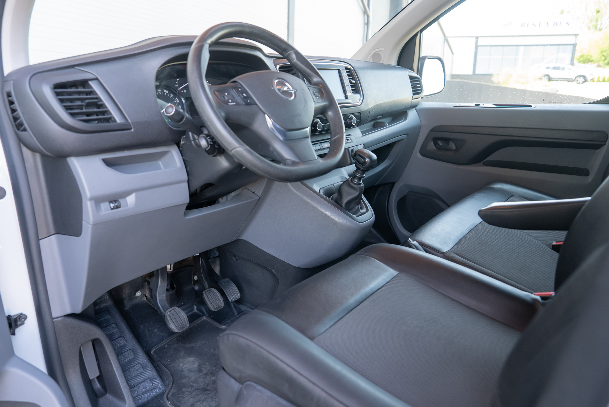 OPEL VIVARO 2.0 CDTI L3H1 DC EDITION