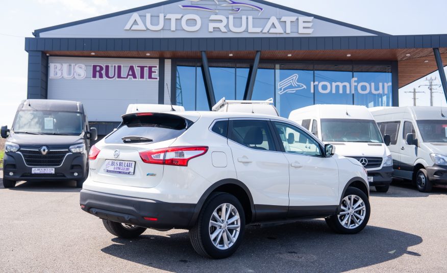 Nissan Qashqai 2014 1.6 DCI CONNECT Edition panoramic