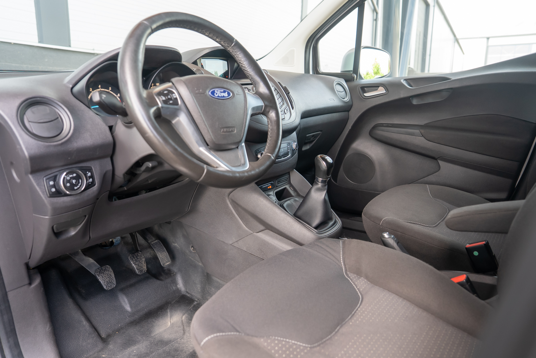 Ford Transit Courier 2017 Euro 6