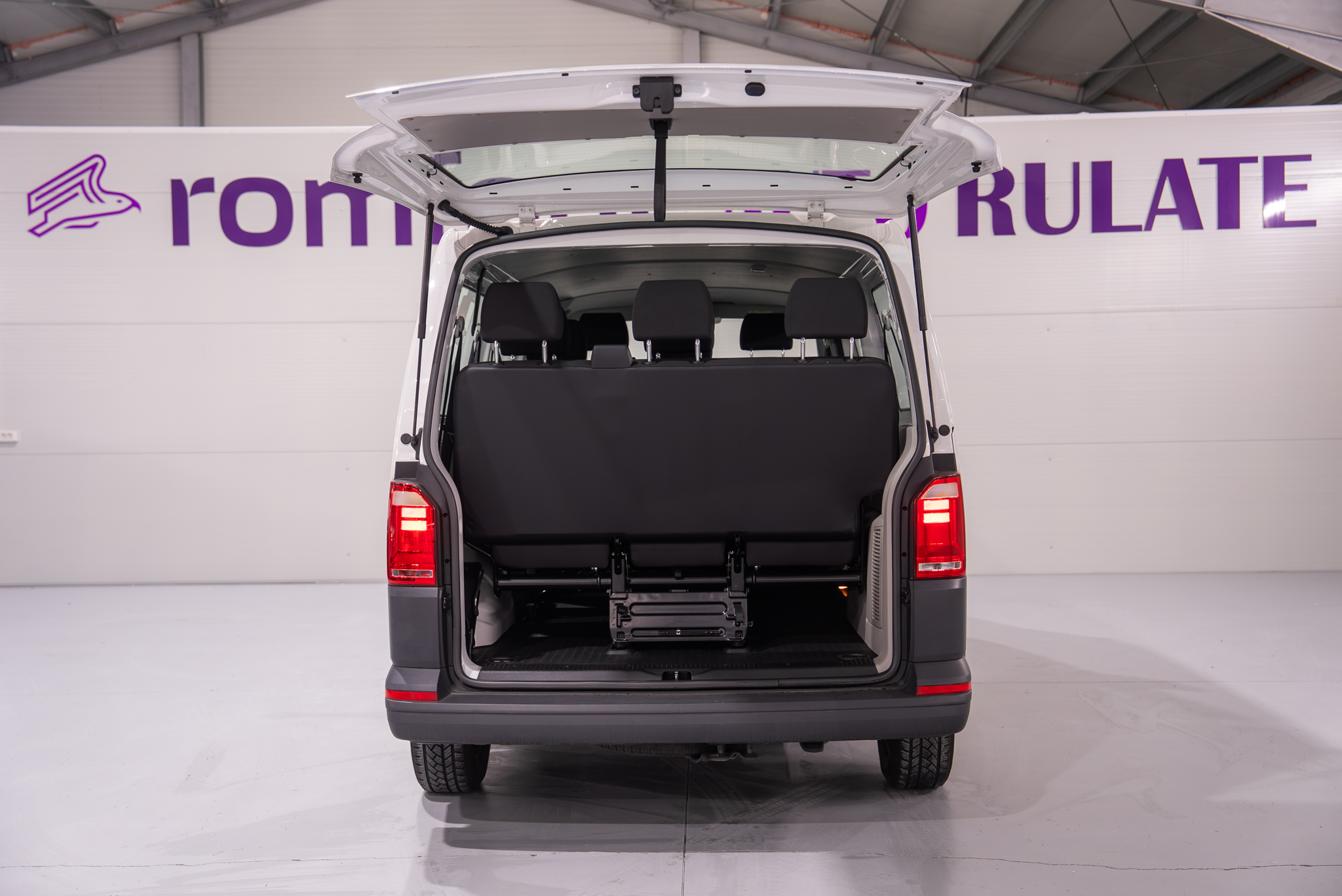 VOLKSWAAGEN T6 TRANSPORTER 2019