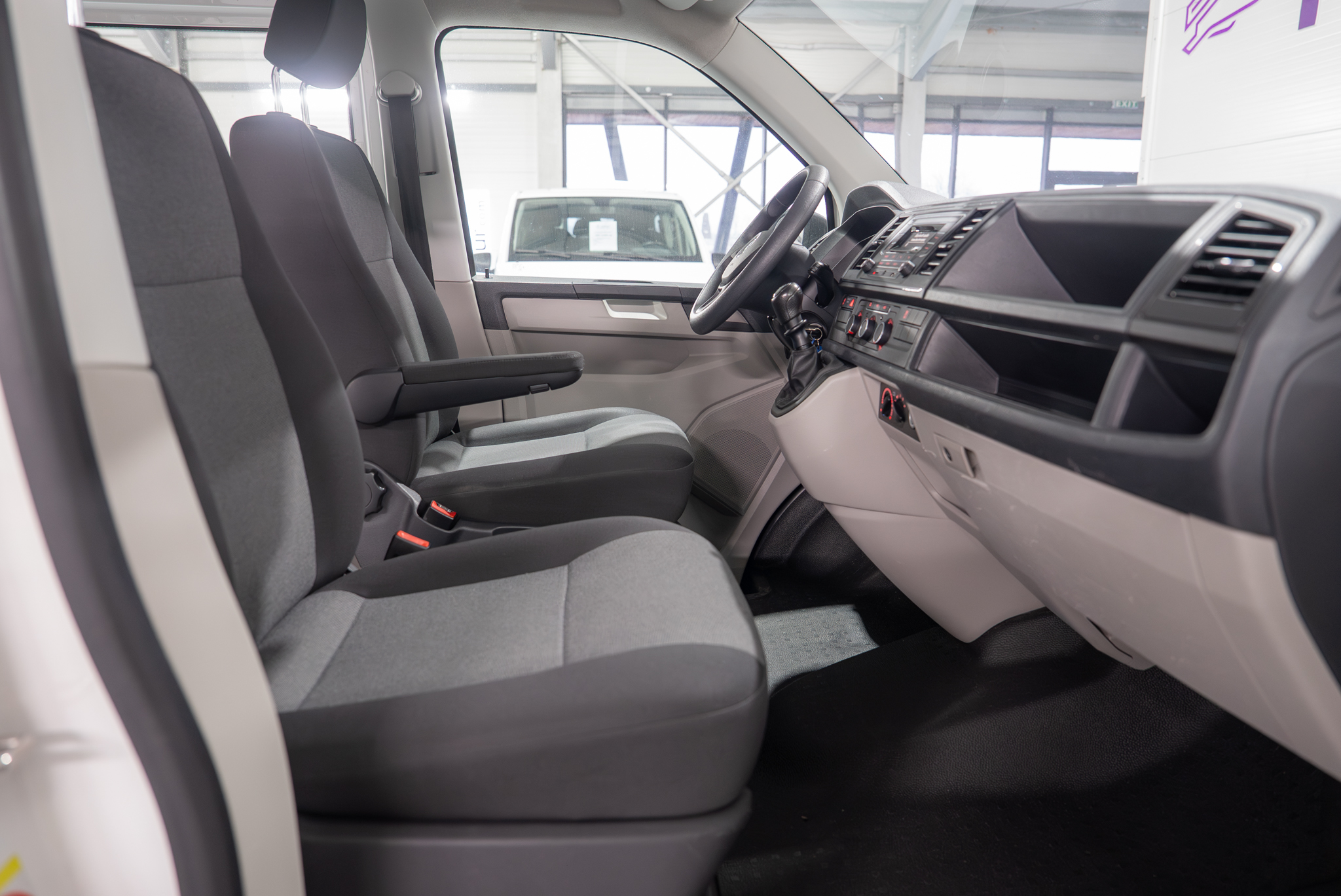 VOLKSWAAGEN T6 TRANSPORTER 2019