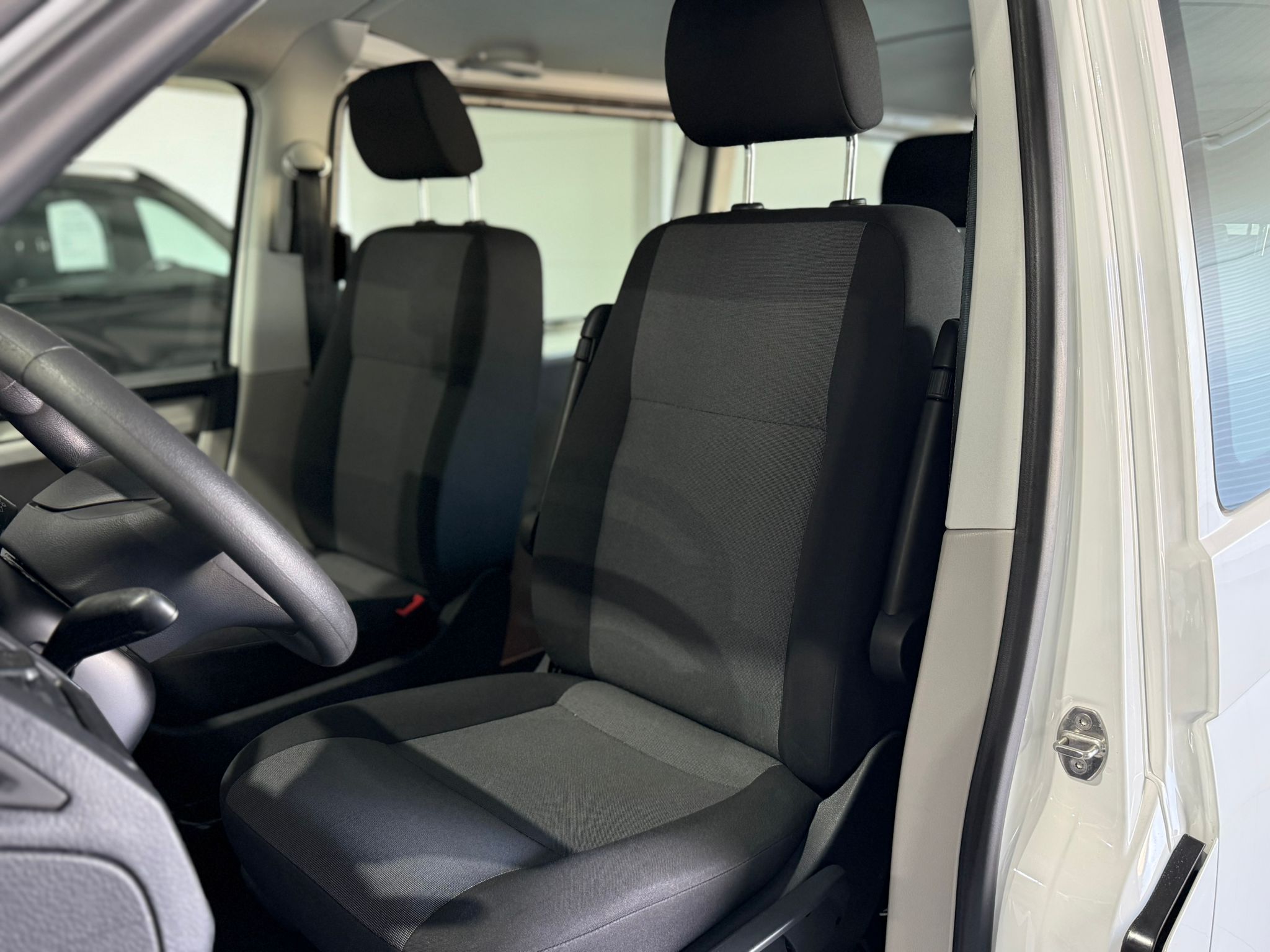 VOLKSWAAGEN T6 TRANSPORTER 2019