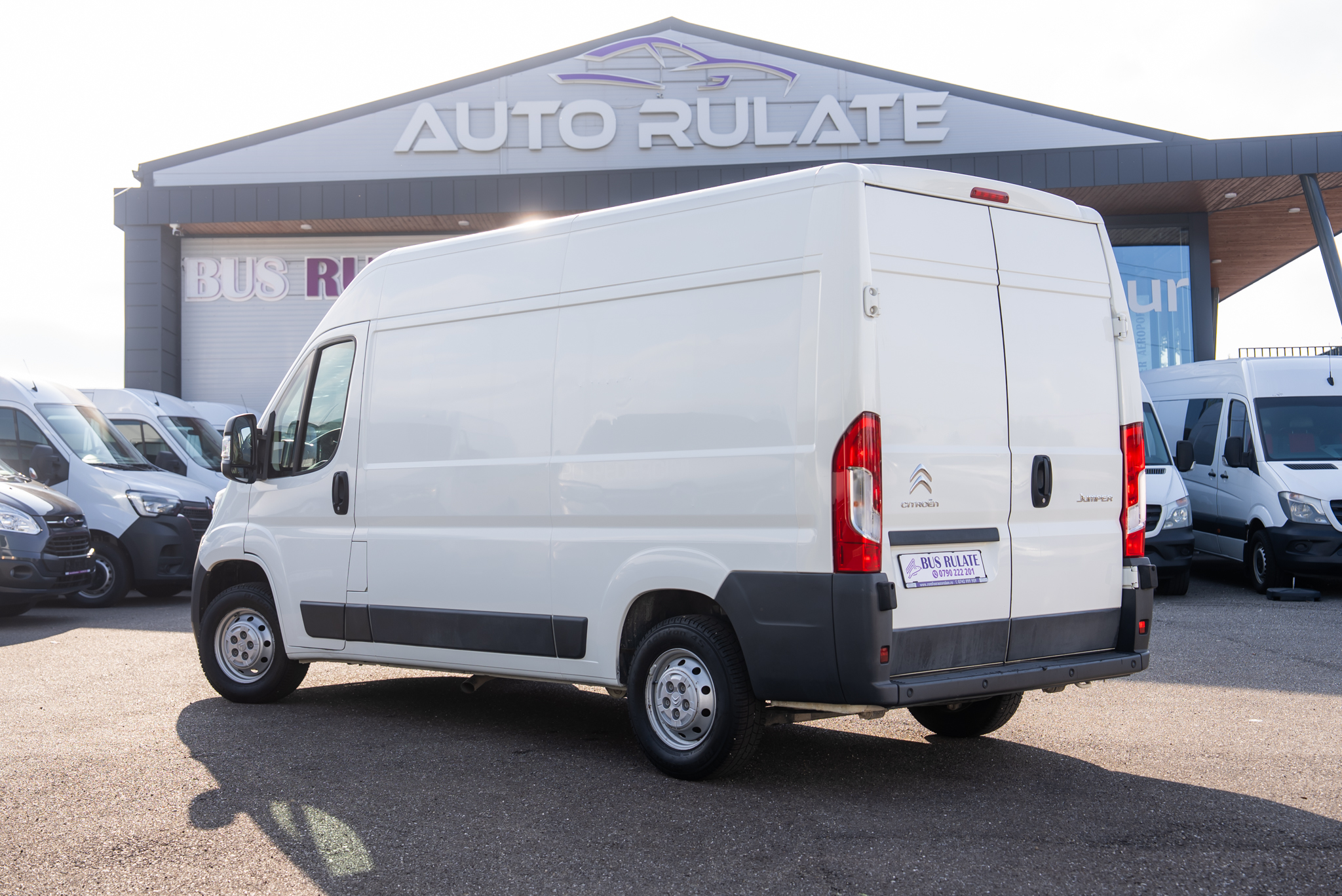 Autoutilitara Citroen Jumper BlueHDI L2H2