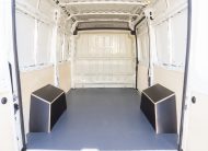 Autoutilitara Citroen Jumper BlueHDI L2H2