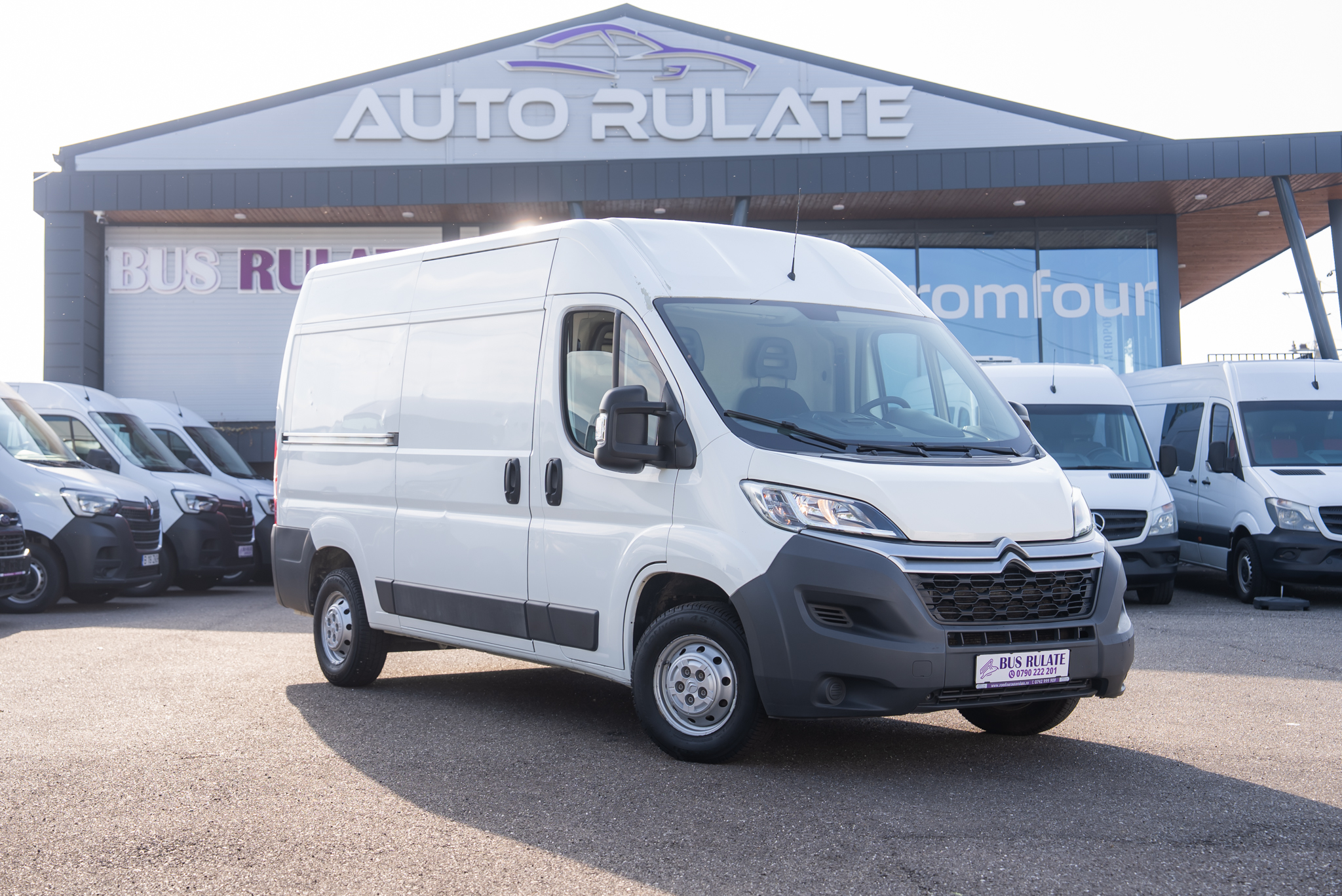 Autoutilitara Citroen Jumper BlueHDI L2H2