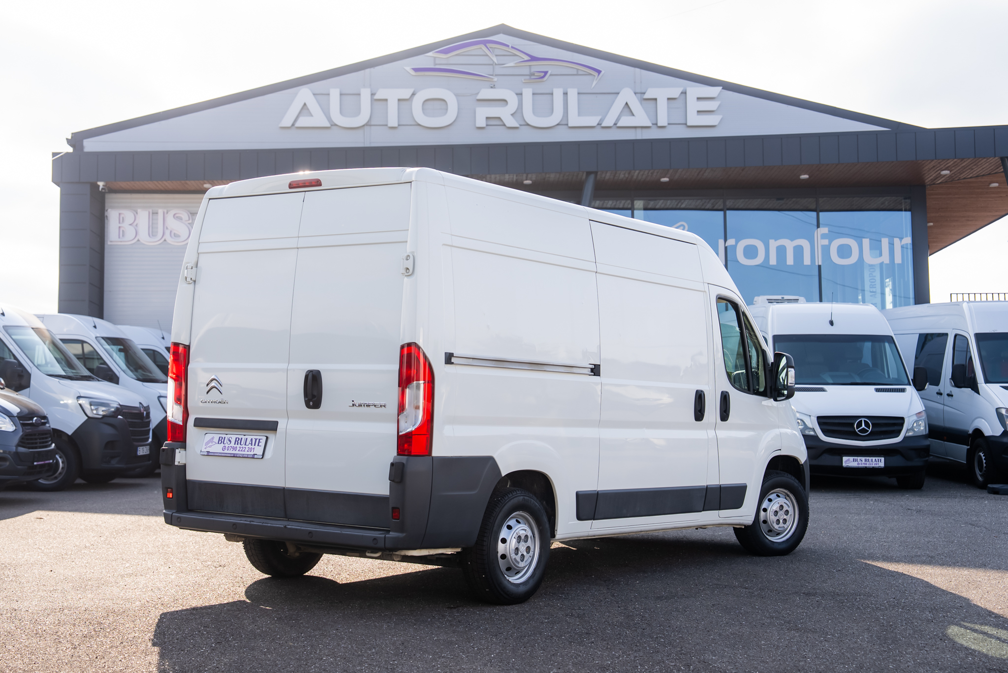 Autoutilitara Citroen Jumper BlueHDI L2H2