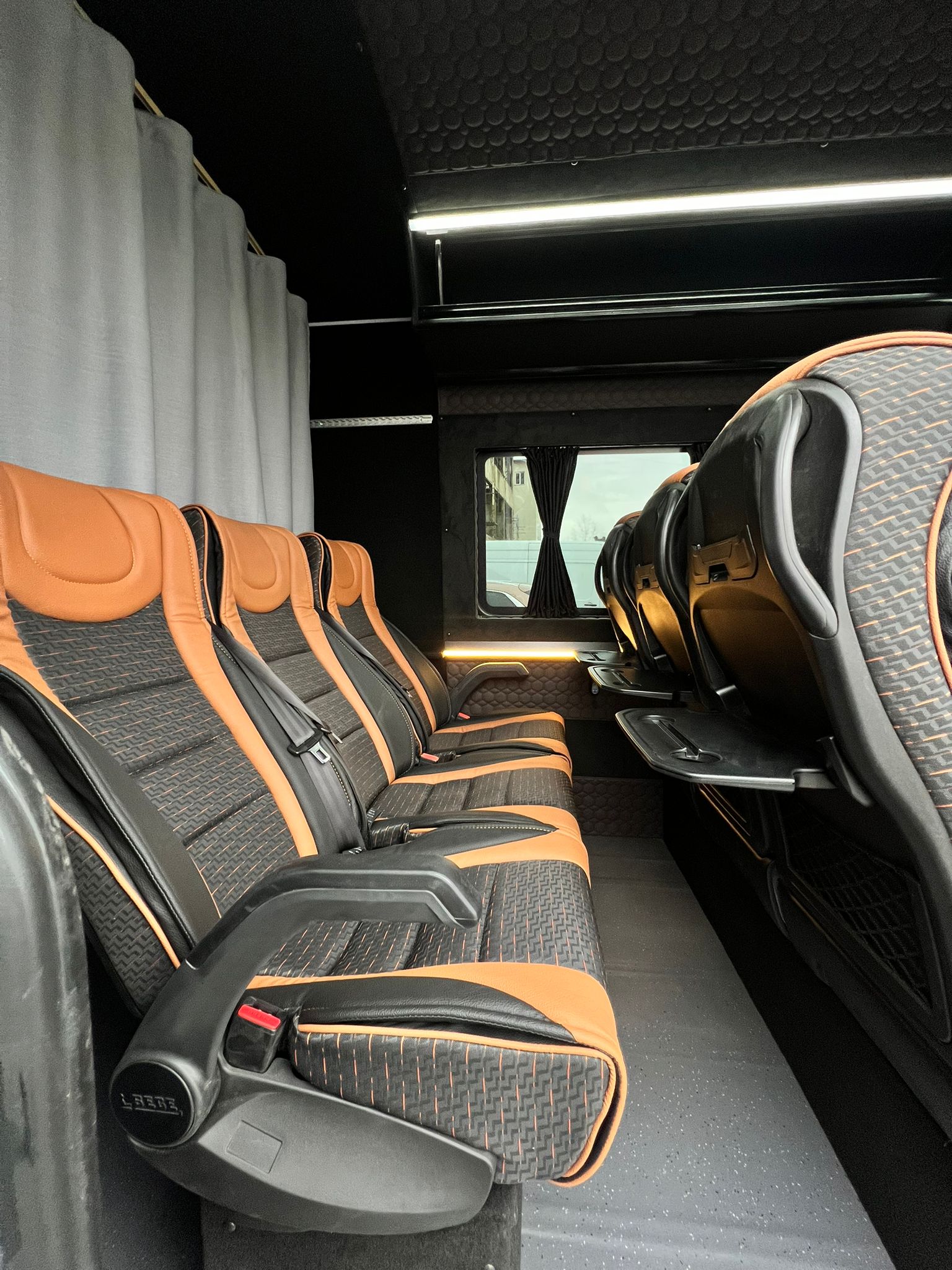 Mercedes-Benz Sprinter 316 CDI – Carosare 8+1 M1, NOUĂ