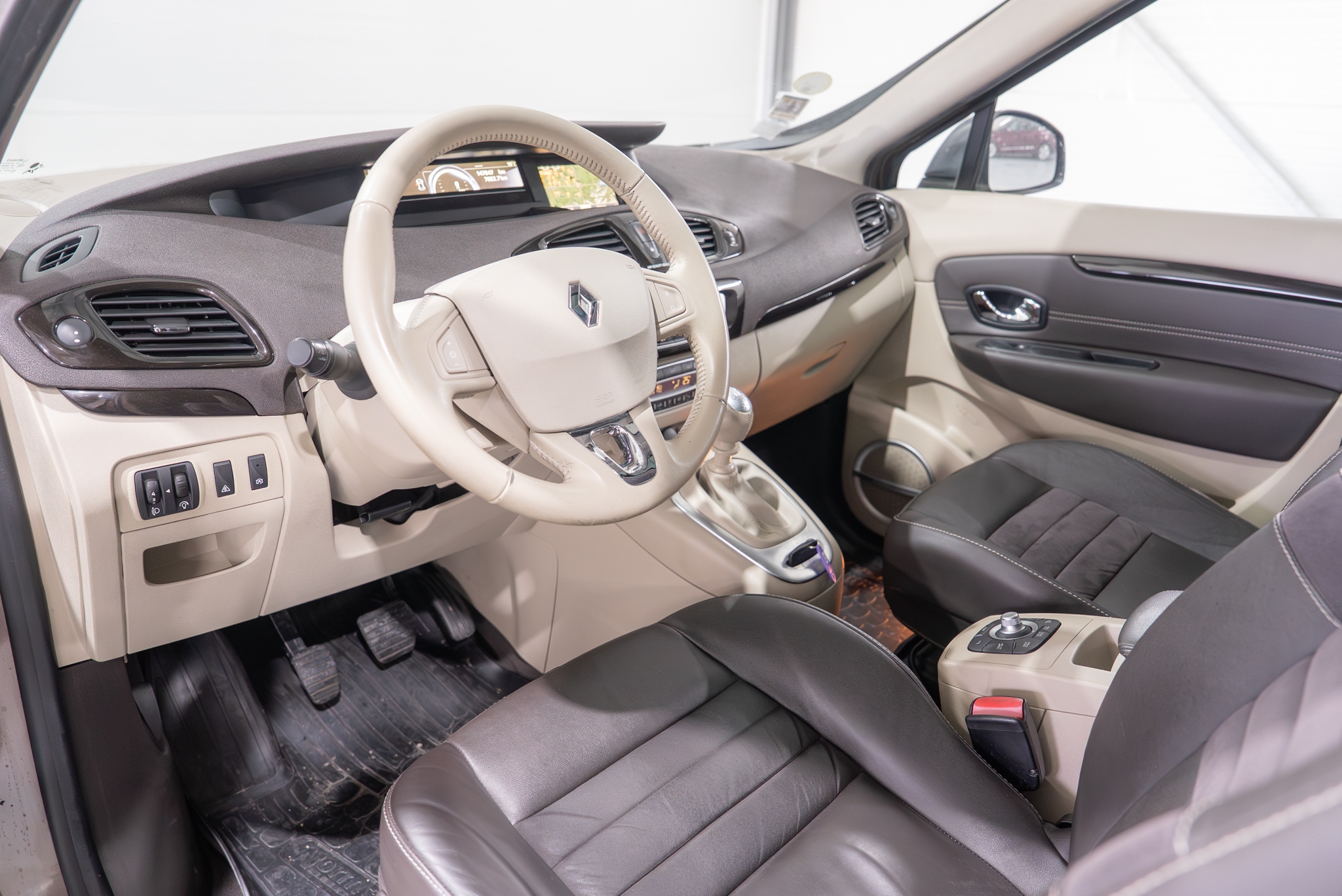 Renault Scenic Initiale Paris 2013