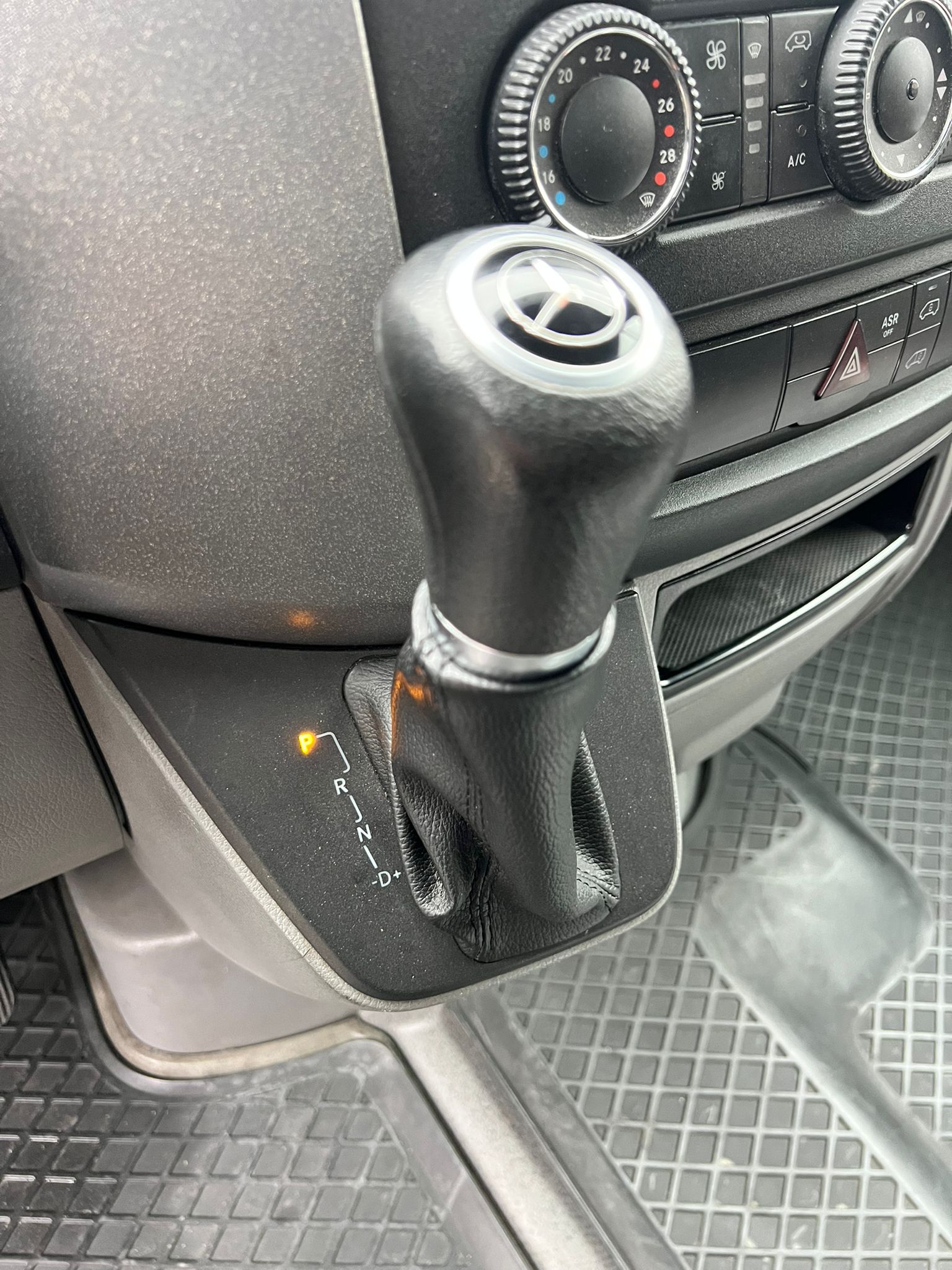 Mercedes-Benz Sprinter 316 CDI – Carosare 8+1 M1, NOUĂ