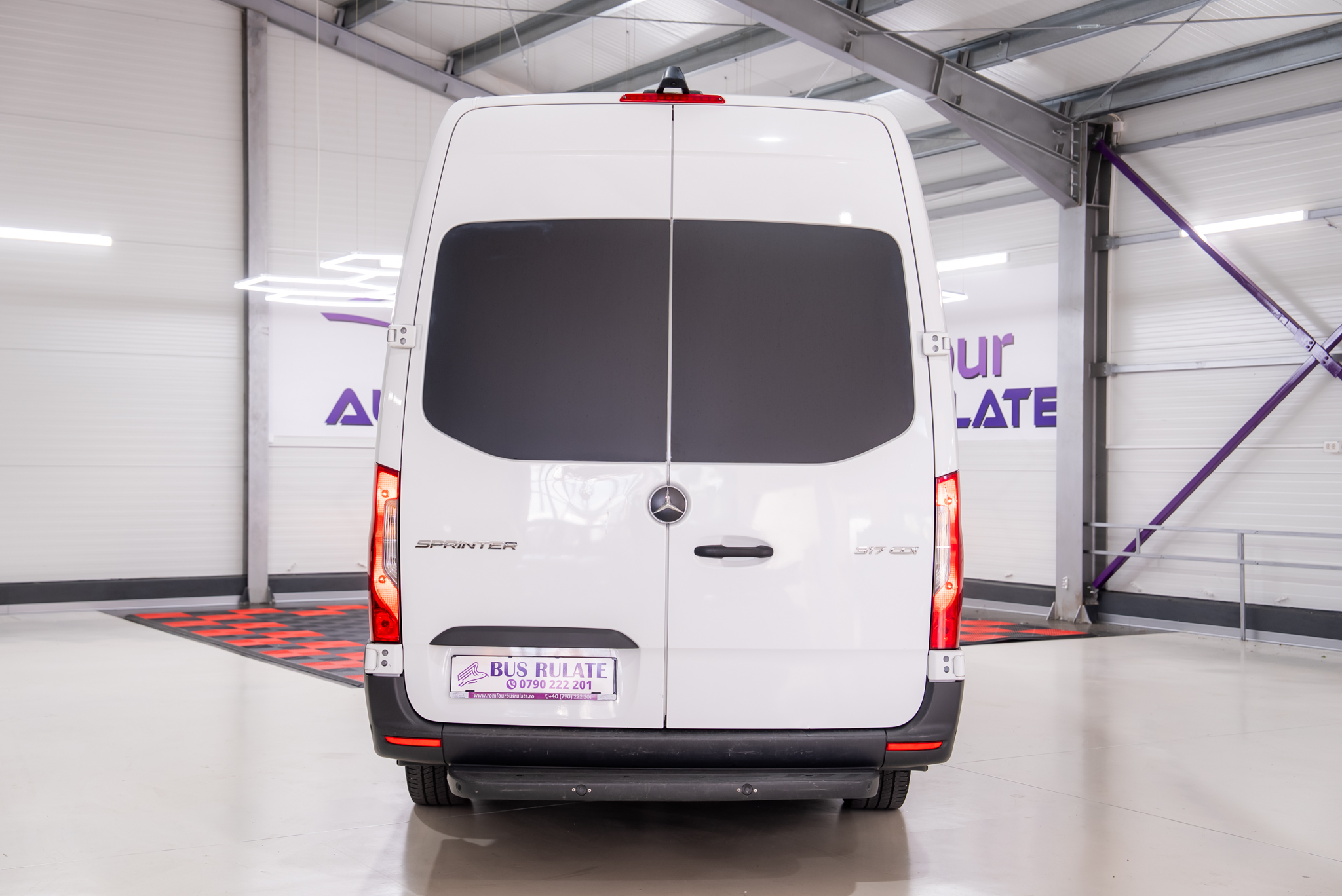 MERCEDES-BENZ SPRINTER 317 8+1 LOCURI
