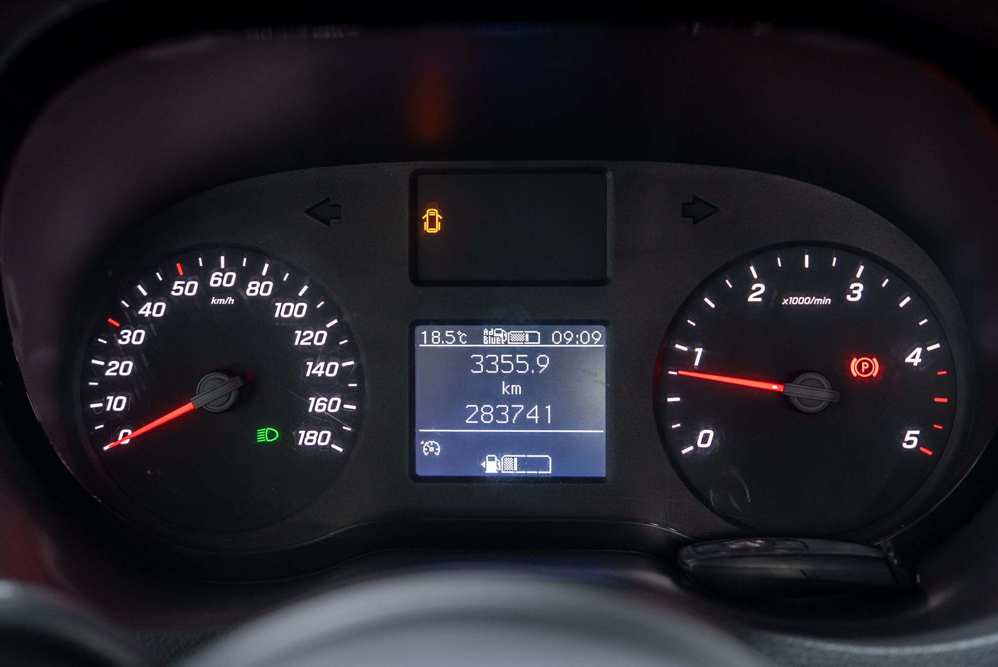 MERCEDES-BENZ SPRINTER 317 8+1 LOCURI