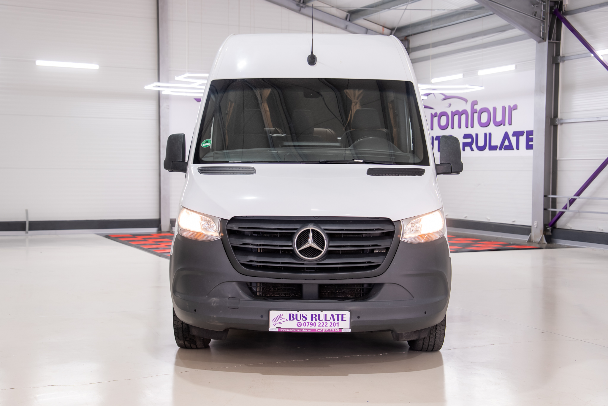 MERCEDES-BENZ SPRINTER 317 8+1 LOCURI