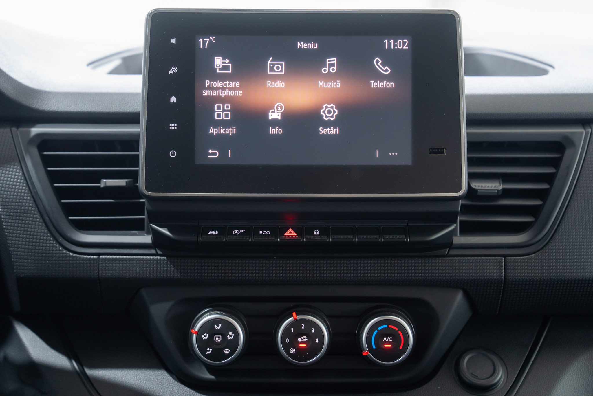 RENAULT TRAFIC 8+1