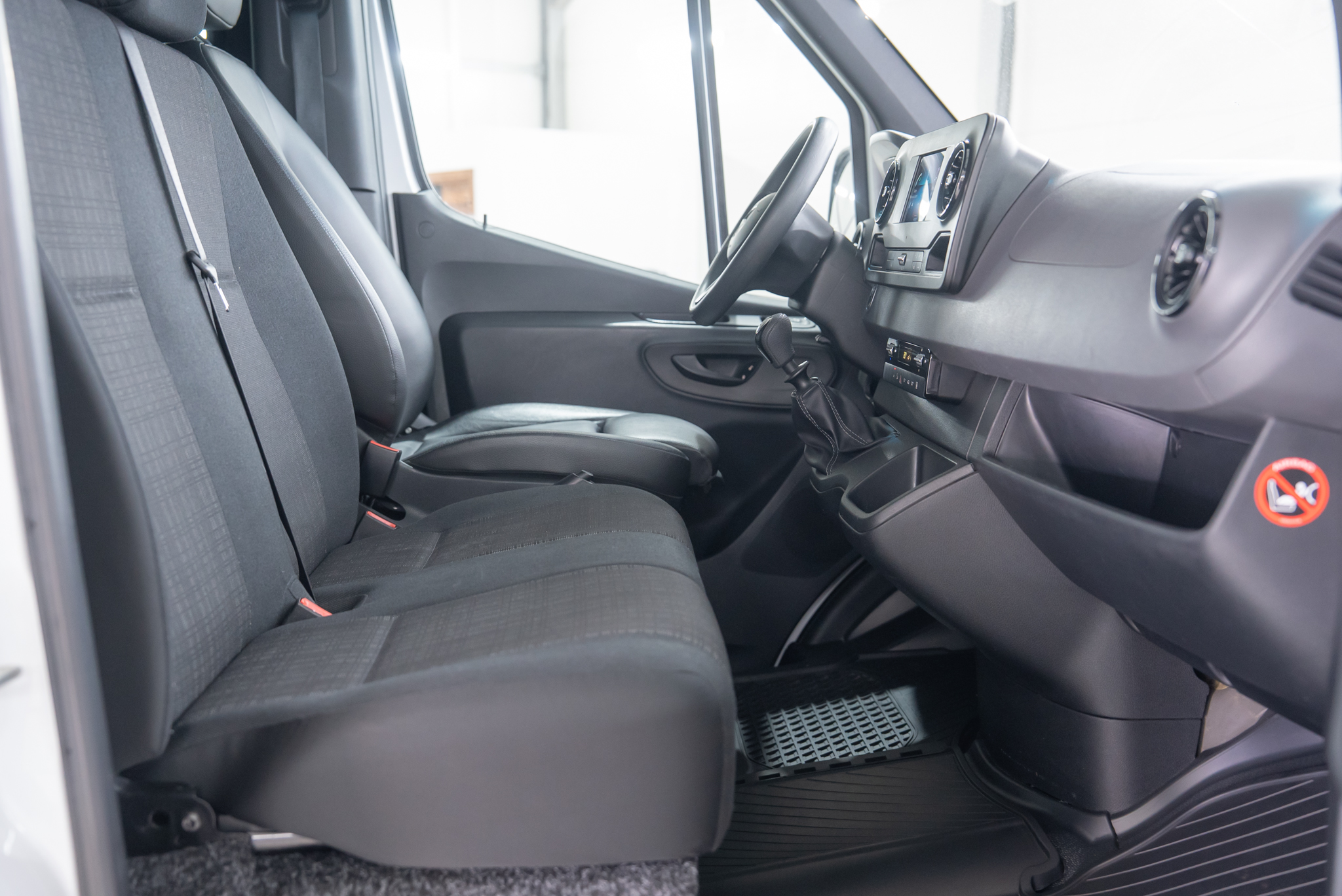 MERCEDES-BENZ SPRINTER TOURER 316 8+1