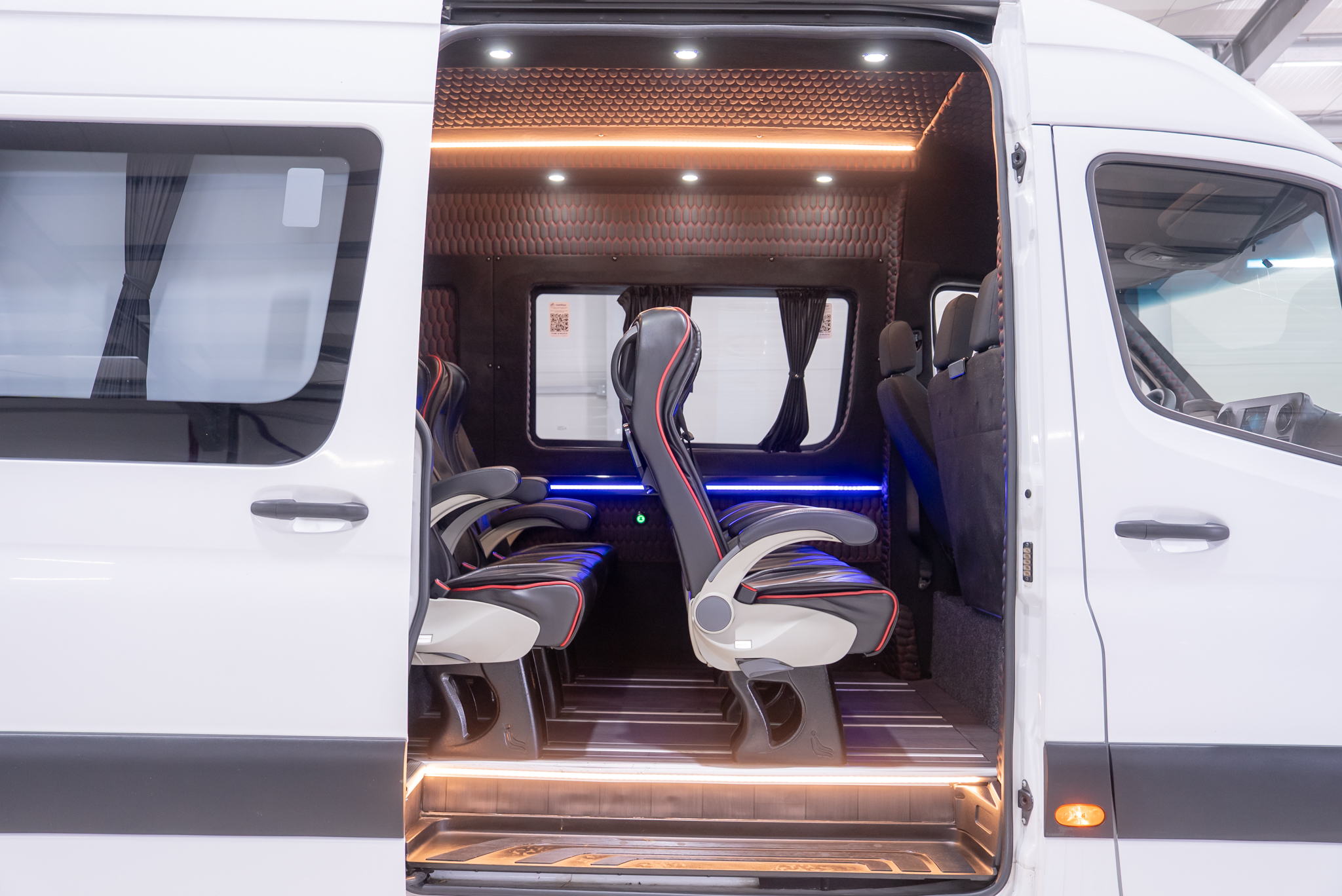 Mercedes-Benz Sprinter 907
