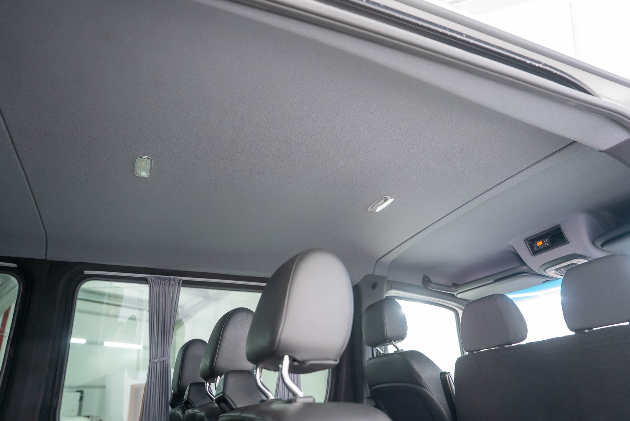 MERCEDES-BENZ SPRINTER TOURER 316 8+1