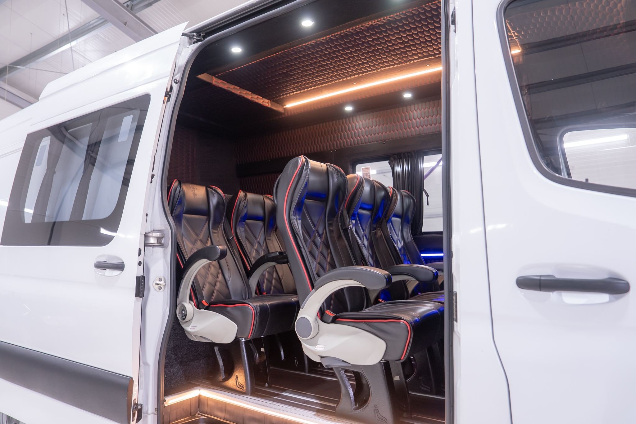 Mercedes-Benz Sprinter 907