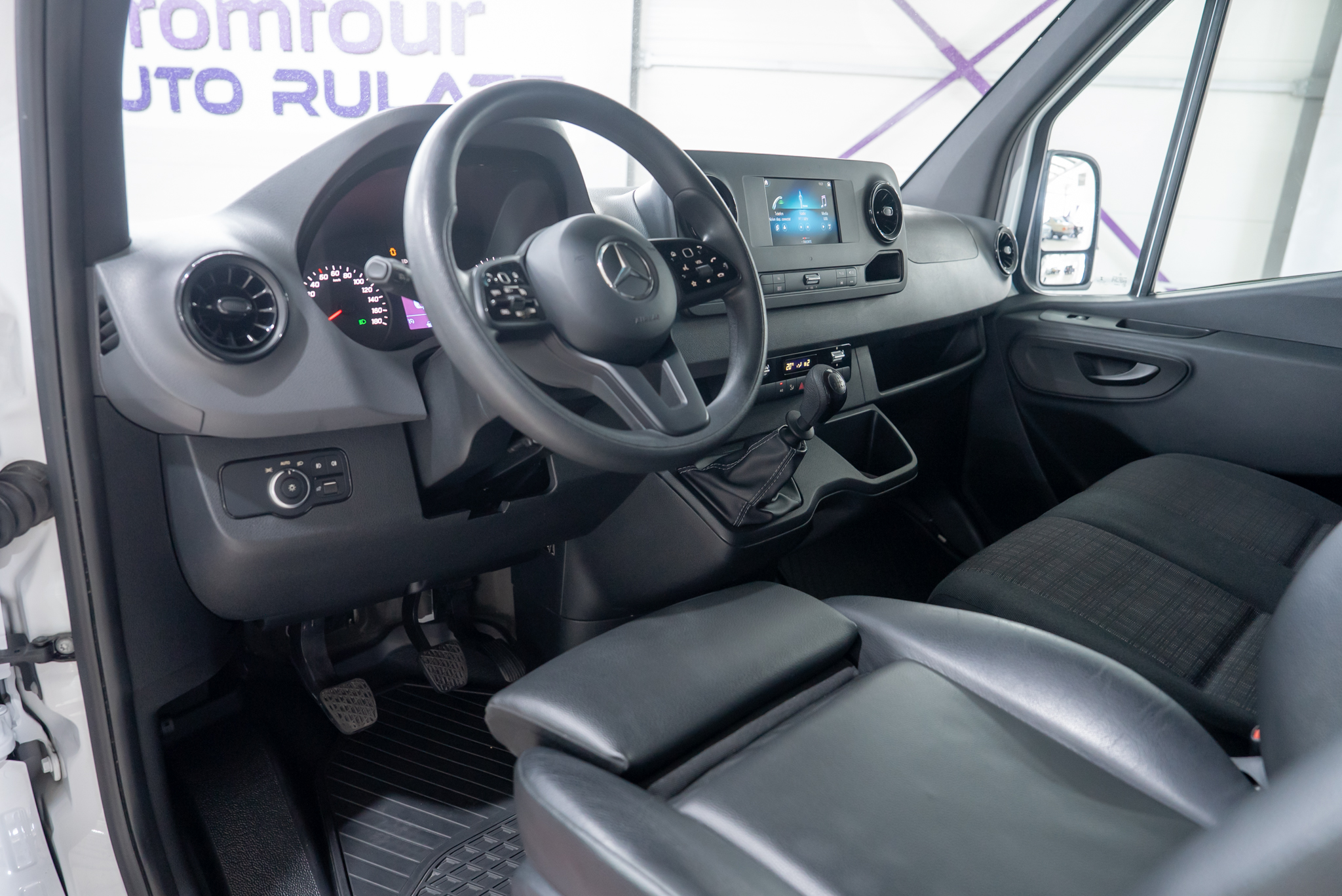 MERCEDES-BENZ SPRINTER TOURER 316 8+1
