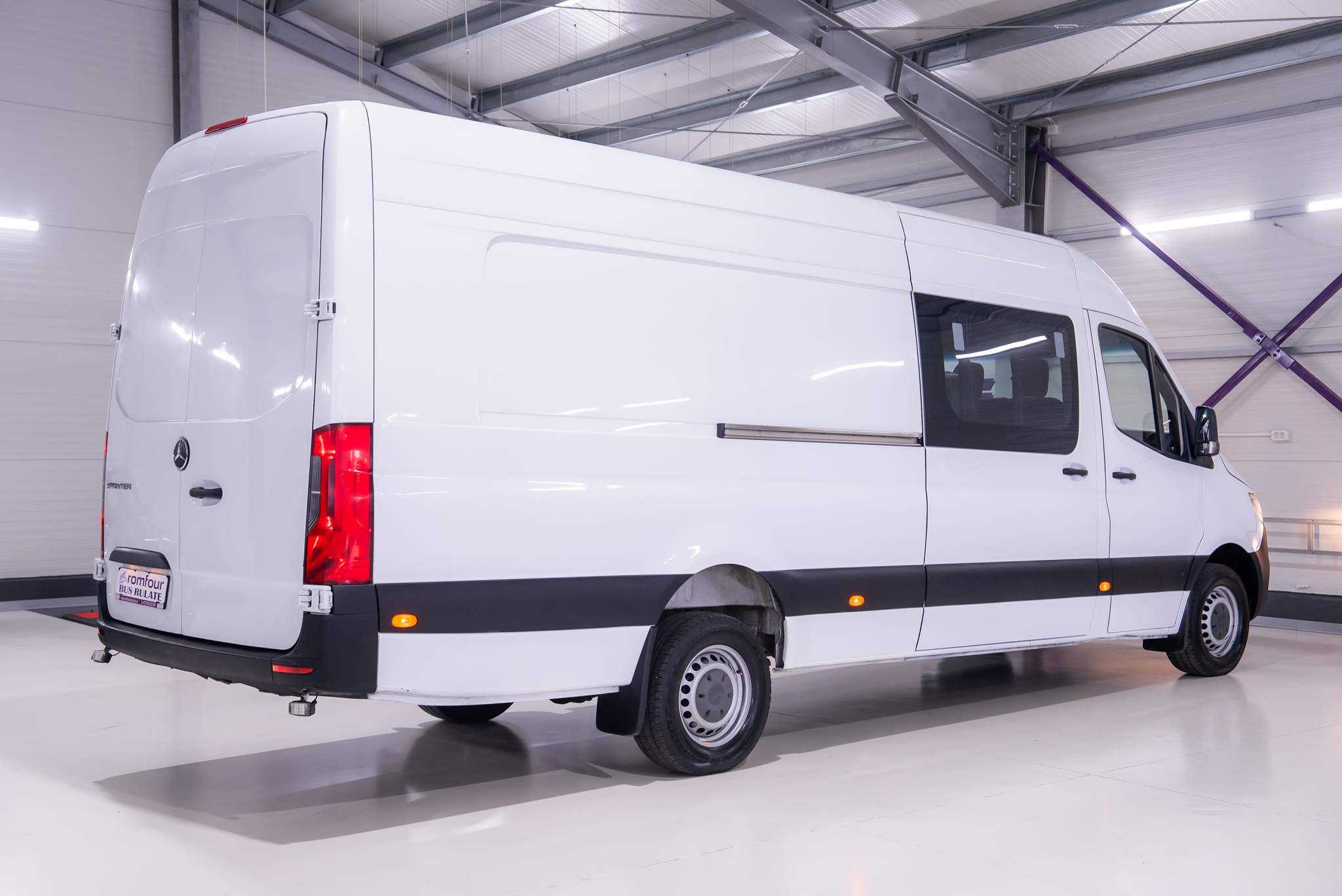 Mercedes-Benz Sprinter 907