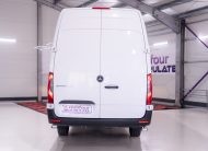 Mercedes-Benz Sprinter 907