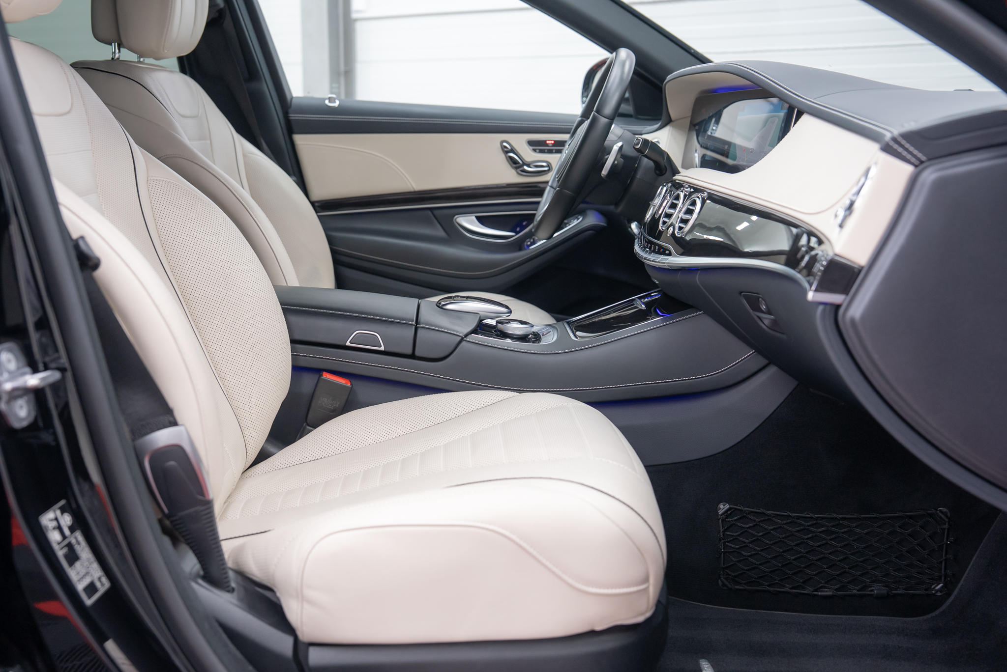 Mercedes-Benz S400