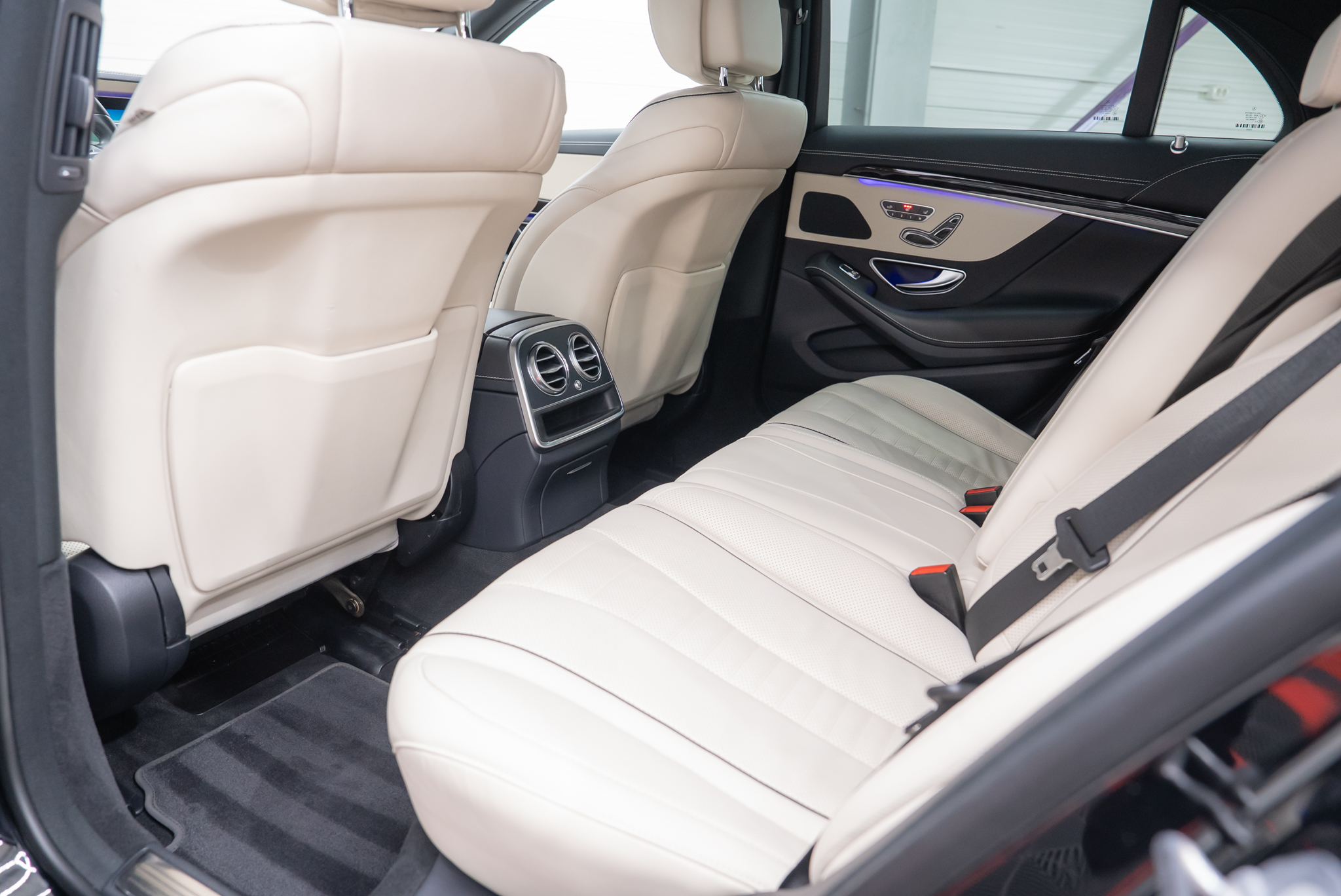 Mercedes-Benz S400