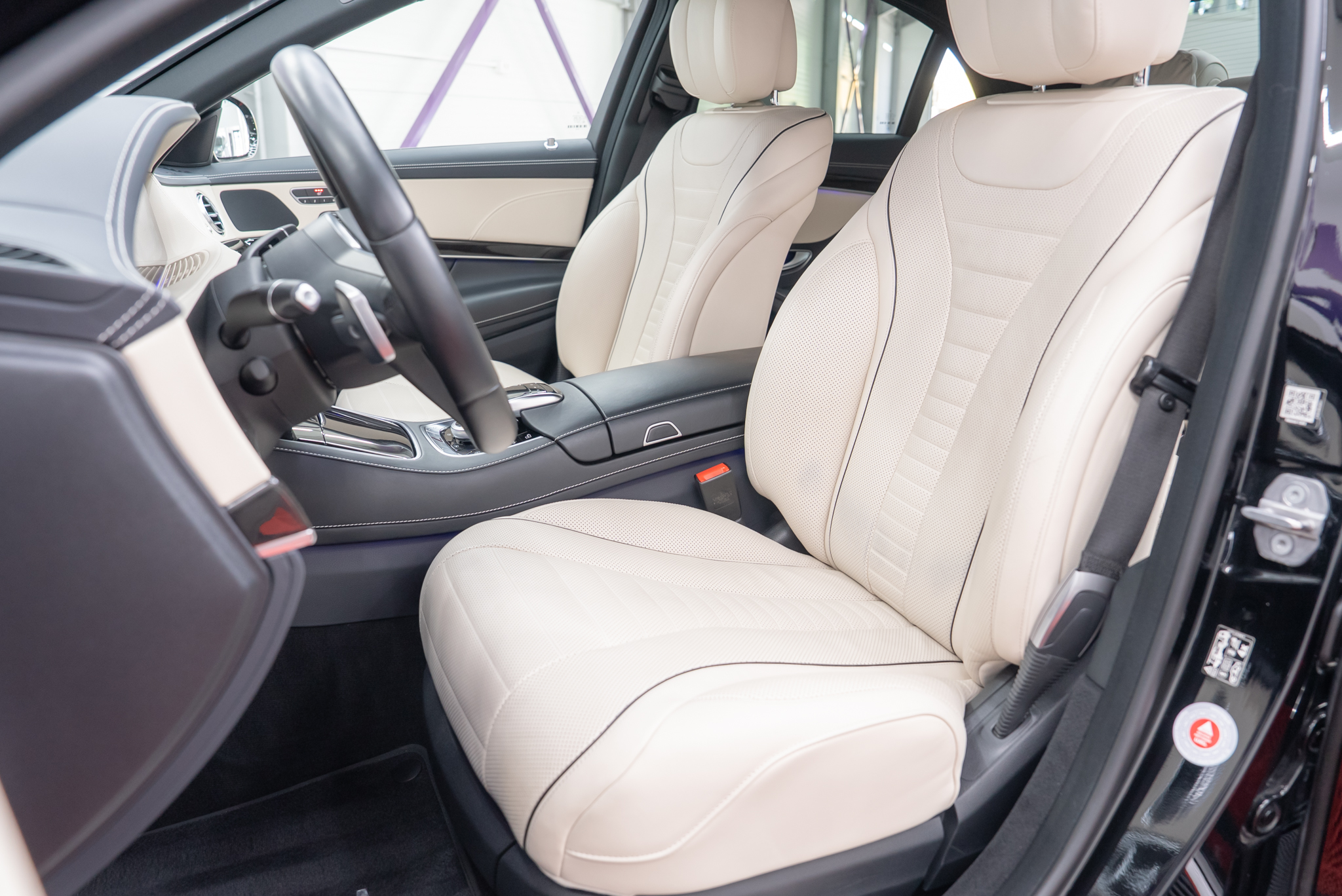 Mercedes-Benz S400