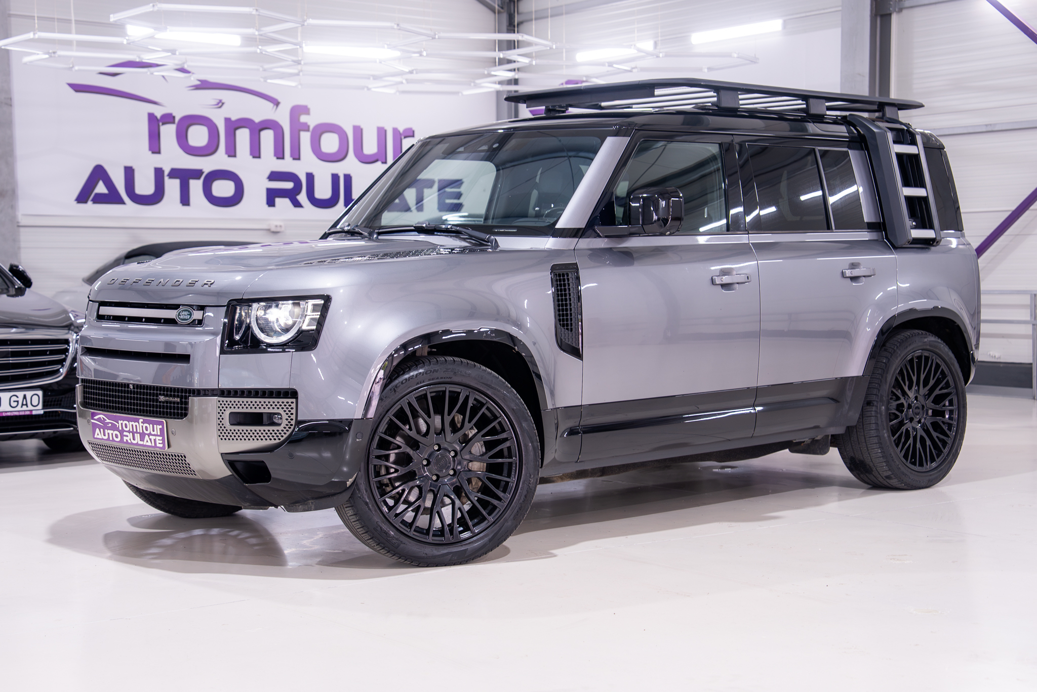 Land Rover Defender P400 Xdynamic