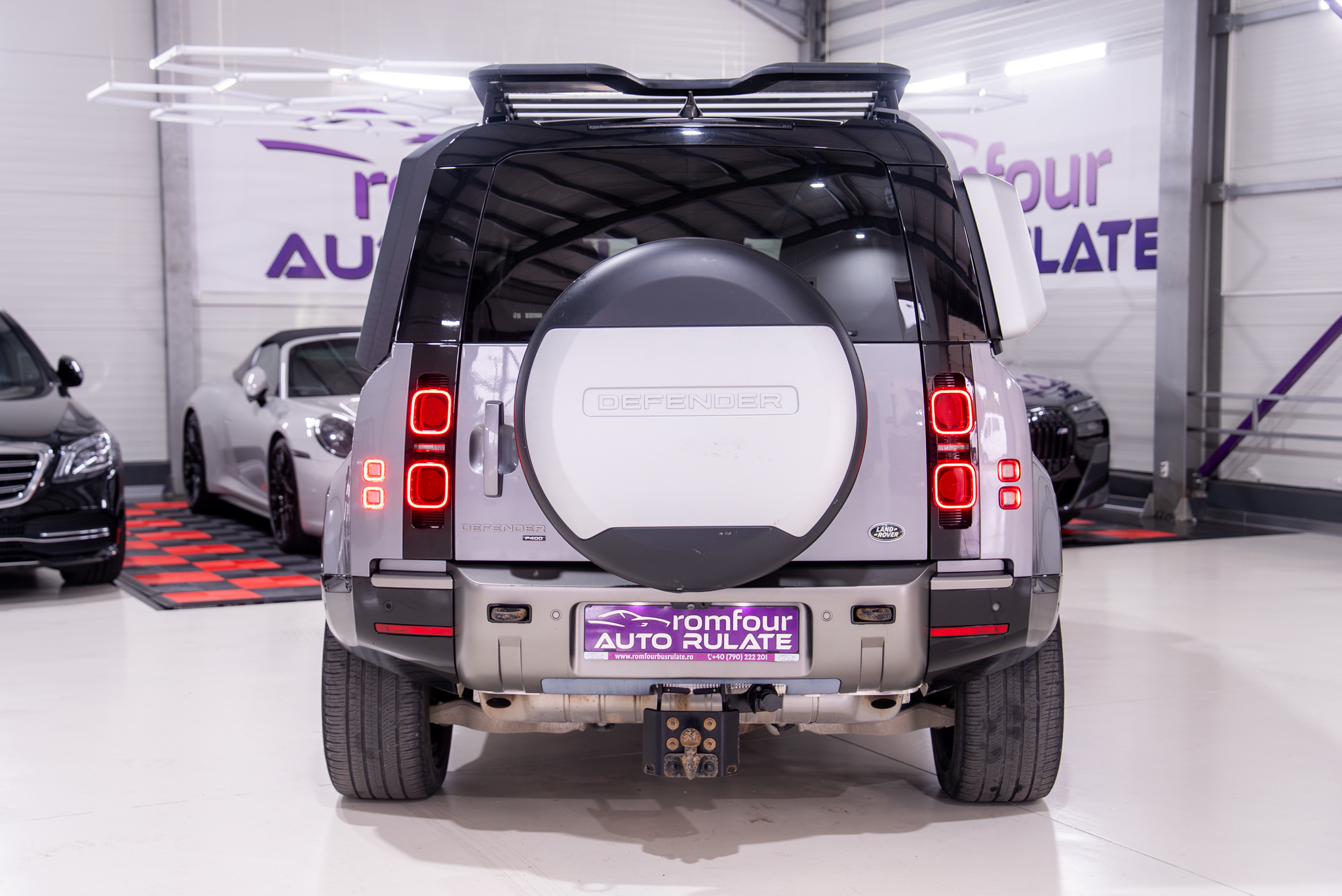 Land Rover Defender P400 Xdynamic