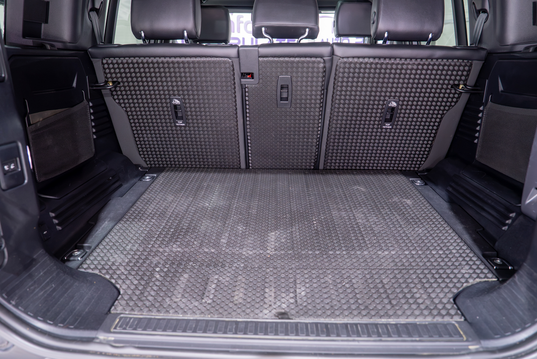 Land Rover Defender P400 Xdynamic