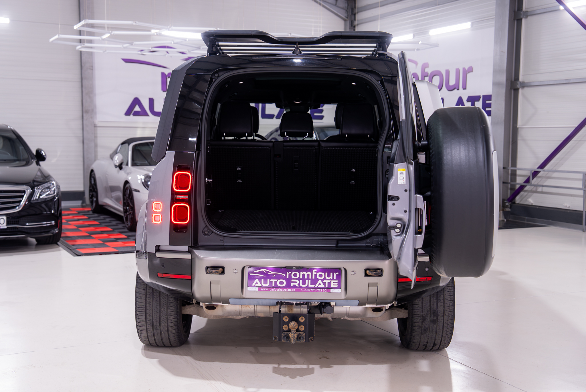 Land Rover Defender P400 Xdynamic