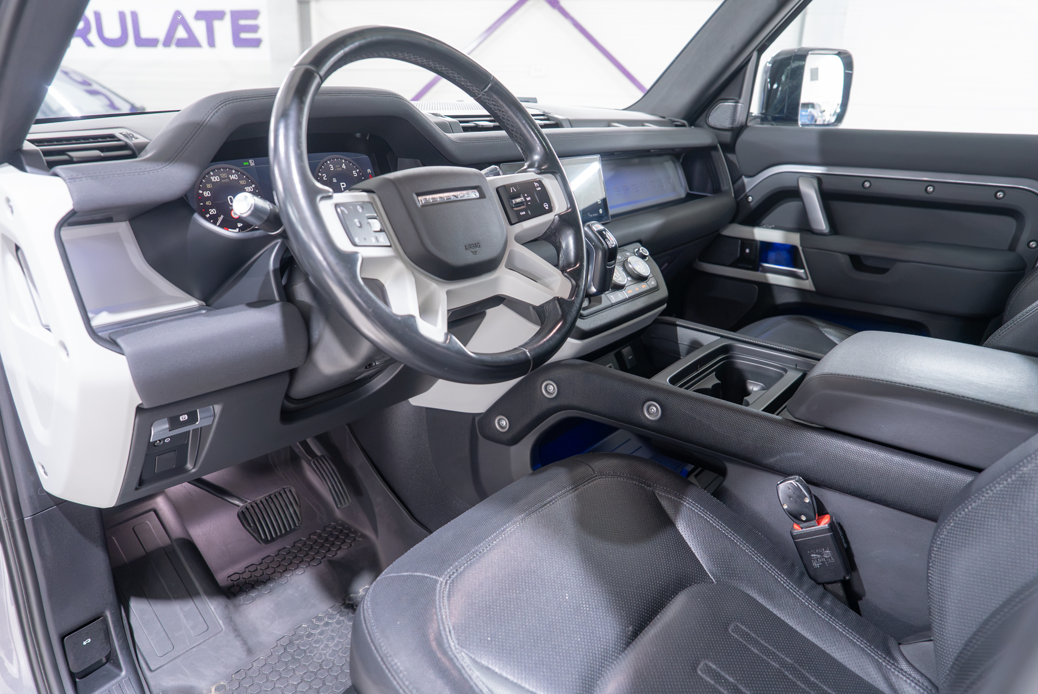 Land Rover Defender P400 Xdynamic