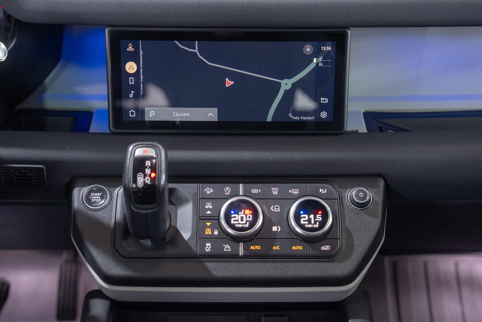 Land Rover Defender P400 Xdynamic