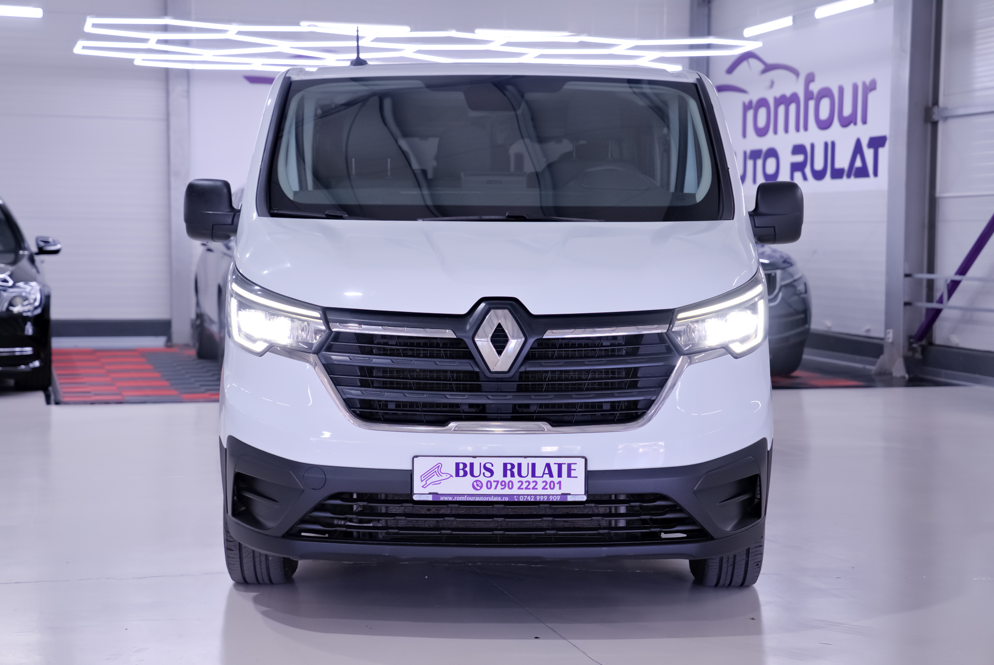 Renault Trafic 8+1 Locuri