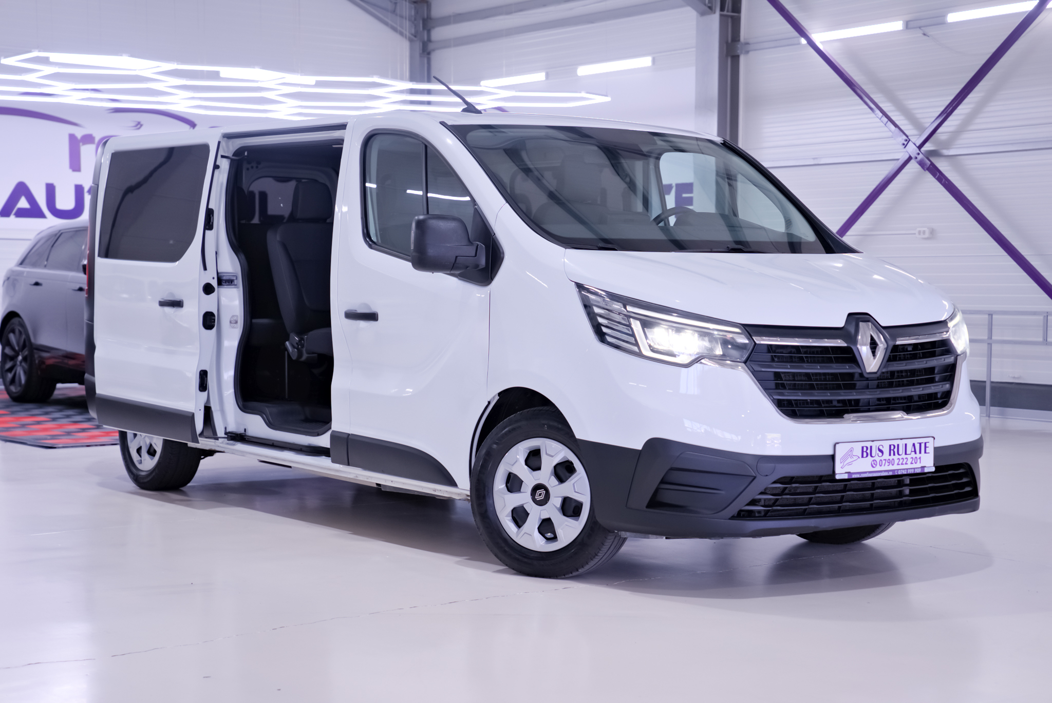 Renault Trafic 8+1 Locuri
