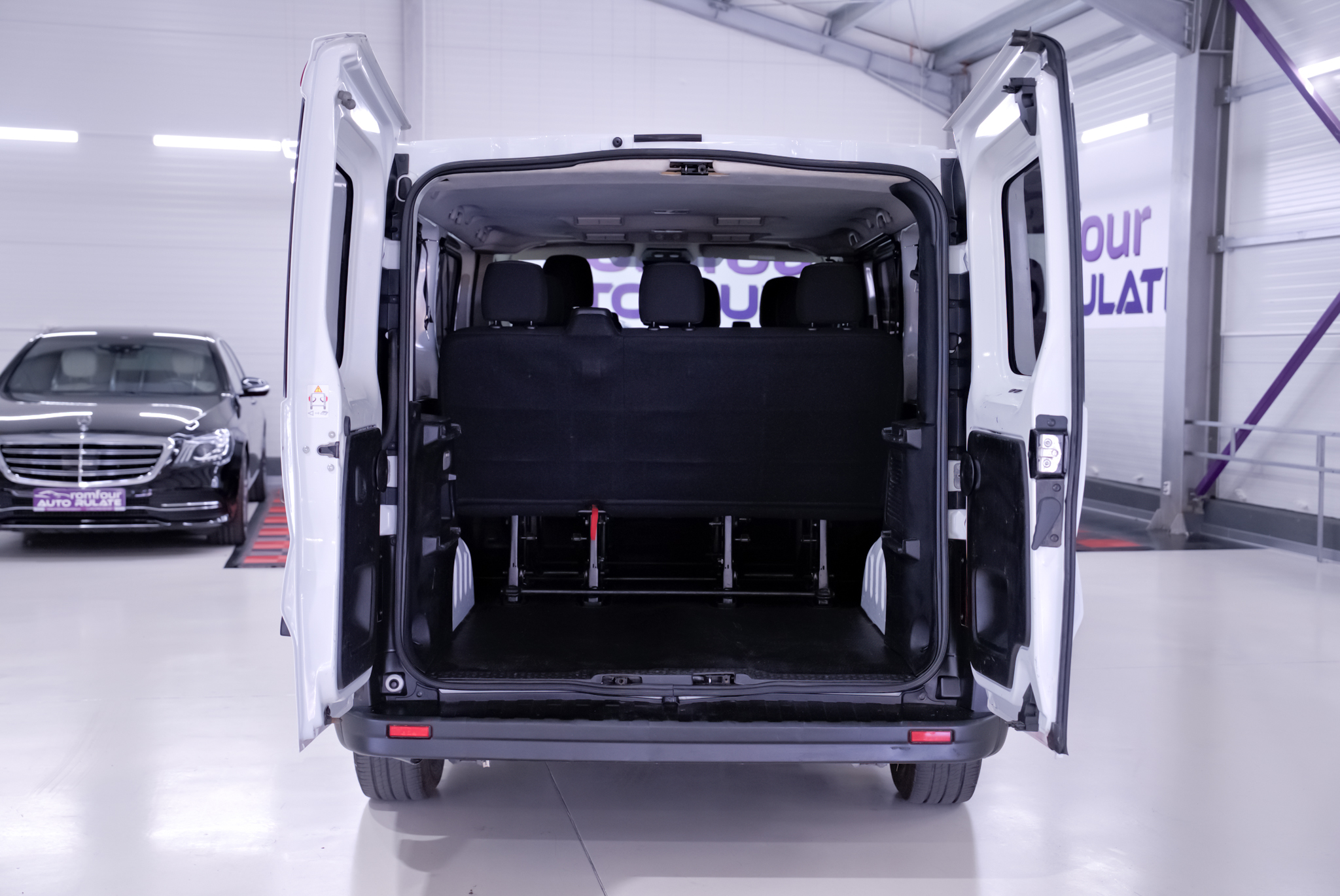 Renault Trafic 8+1 Locuri