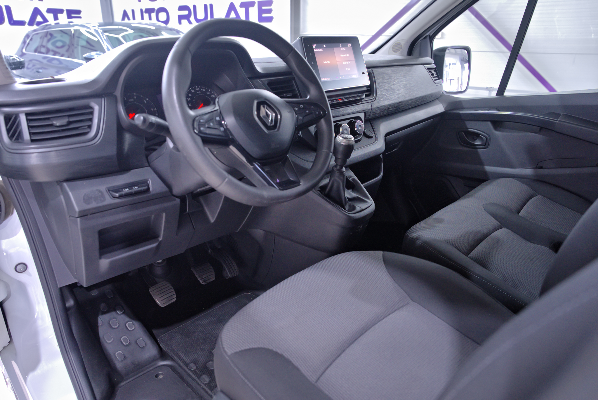 Renault Trafic 8+1 Locuri