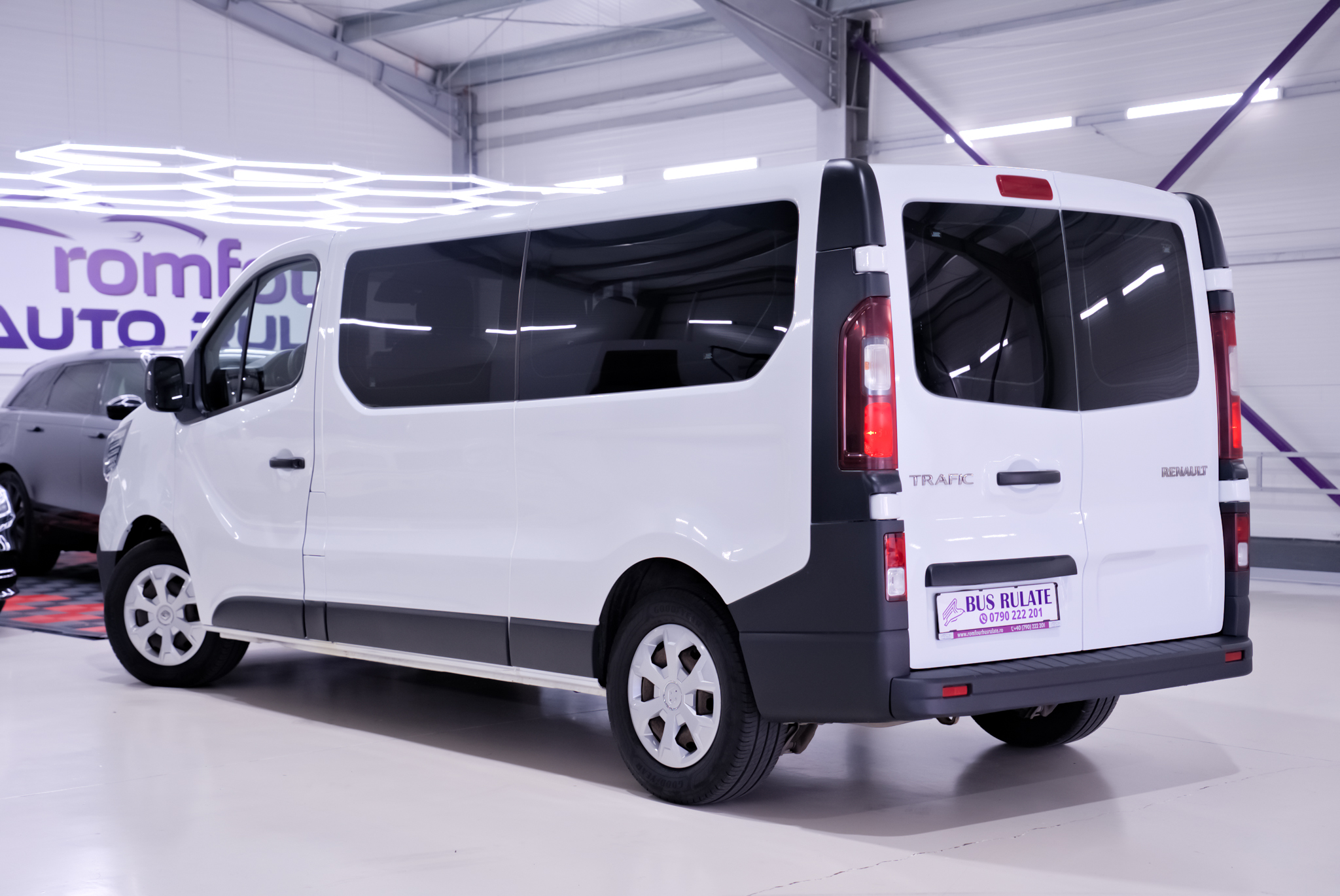 Renault Trafic 8+1 Locuri