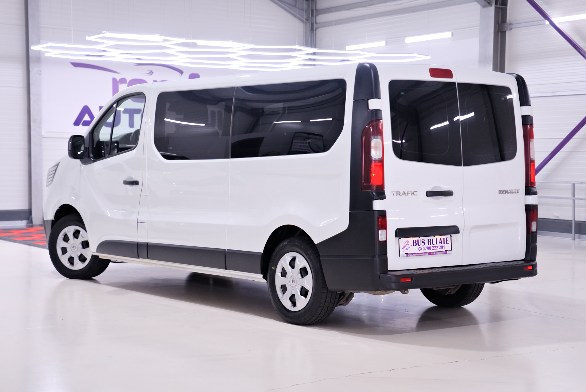 Renault Trafic 9 locuri Long