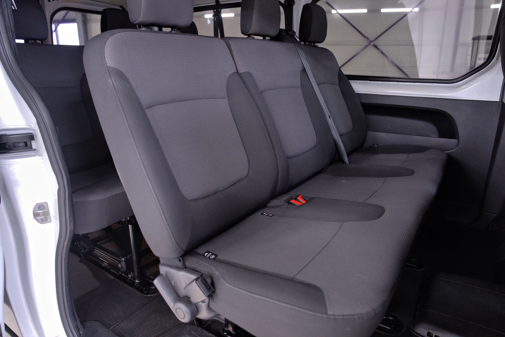 Renault Trafic 9 locuri Long