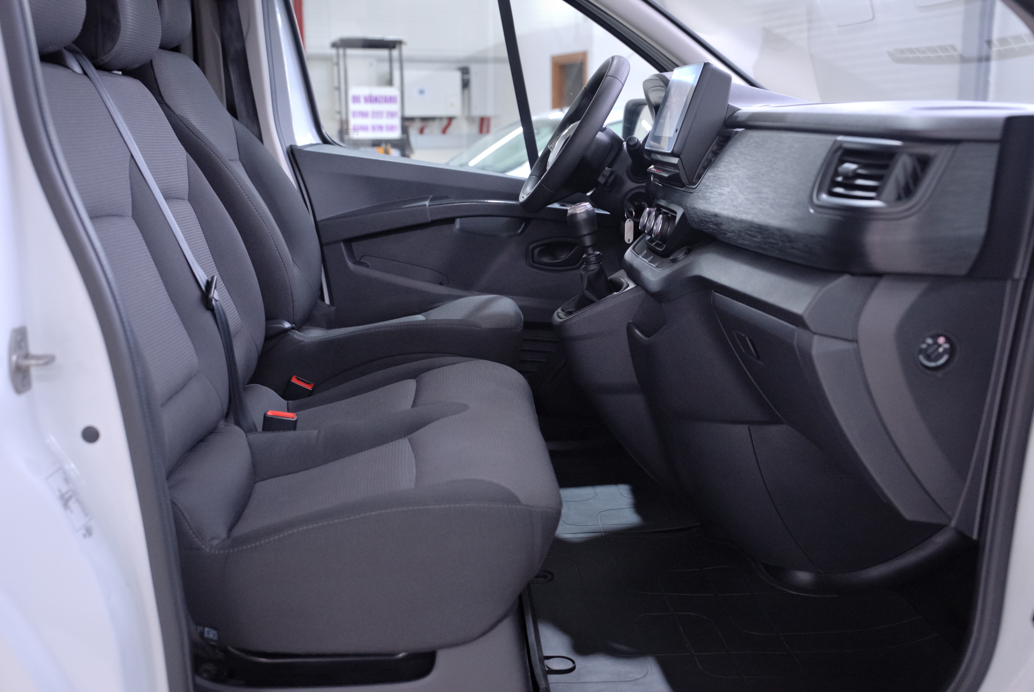 Renault Trafic 9 locuri Long